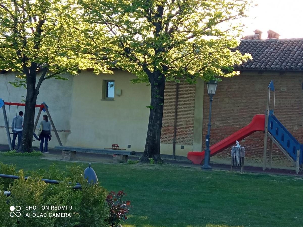 Il Cortiletto Apartment Verduno ภายนอก รูปภาพ