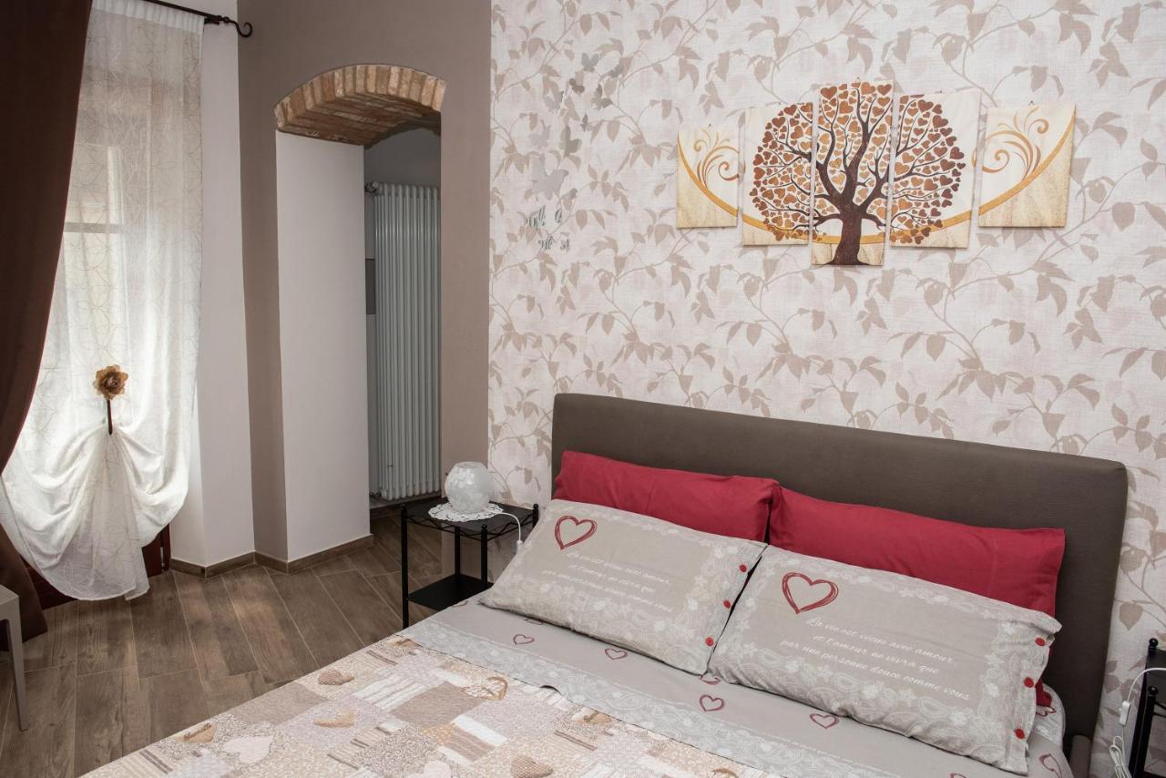 Il Cortiletto Apartment Verduno ภายนอก รูปภาพ