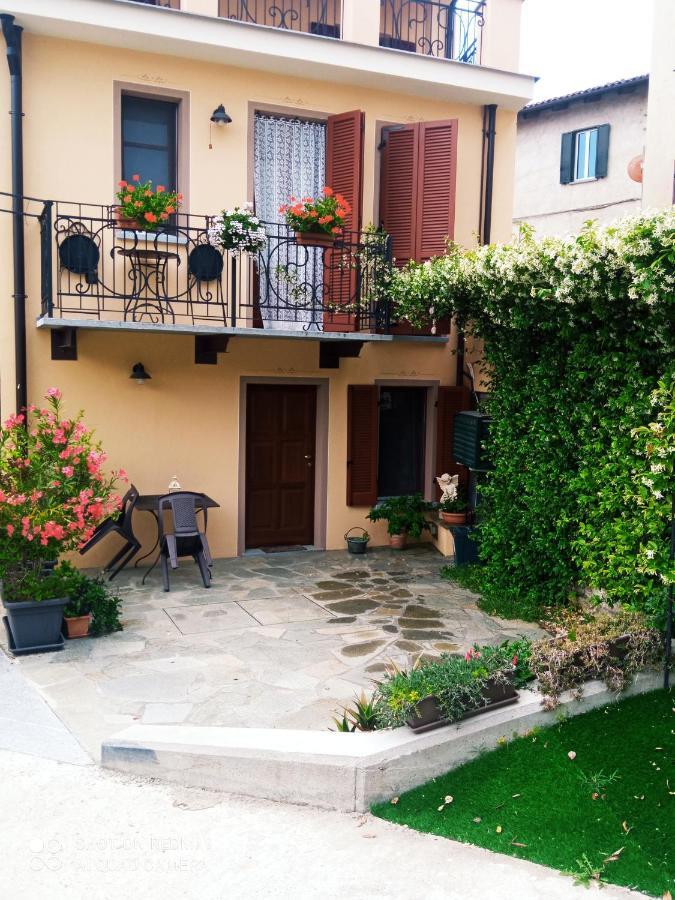Il Cortiletto Apartment Verduno ภายนอก รูปภาพ
